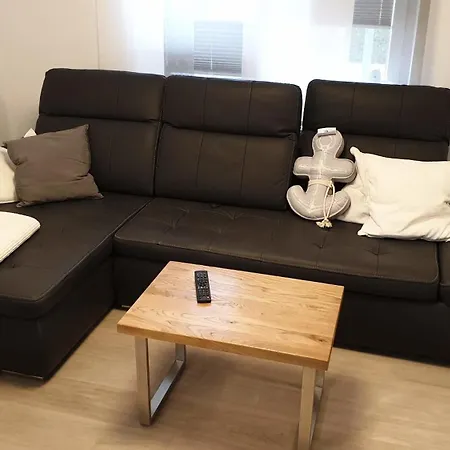 Andy - 6 Personen 3 Schlafzimmer 4 *